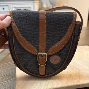 Vintage Mario Valentino Tan Leather Detail